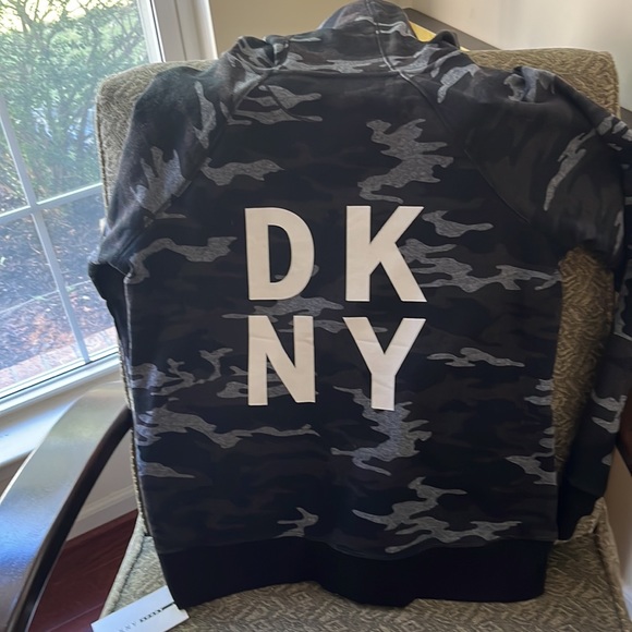 DKNY Camo sweatshirt size L/ G NWT - Picture 1 of 12